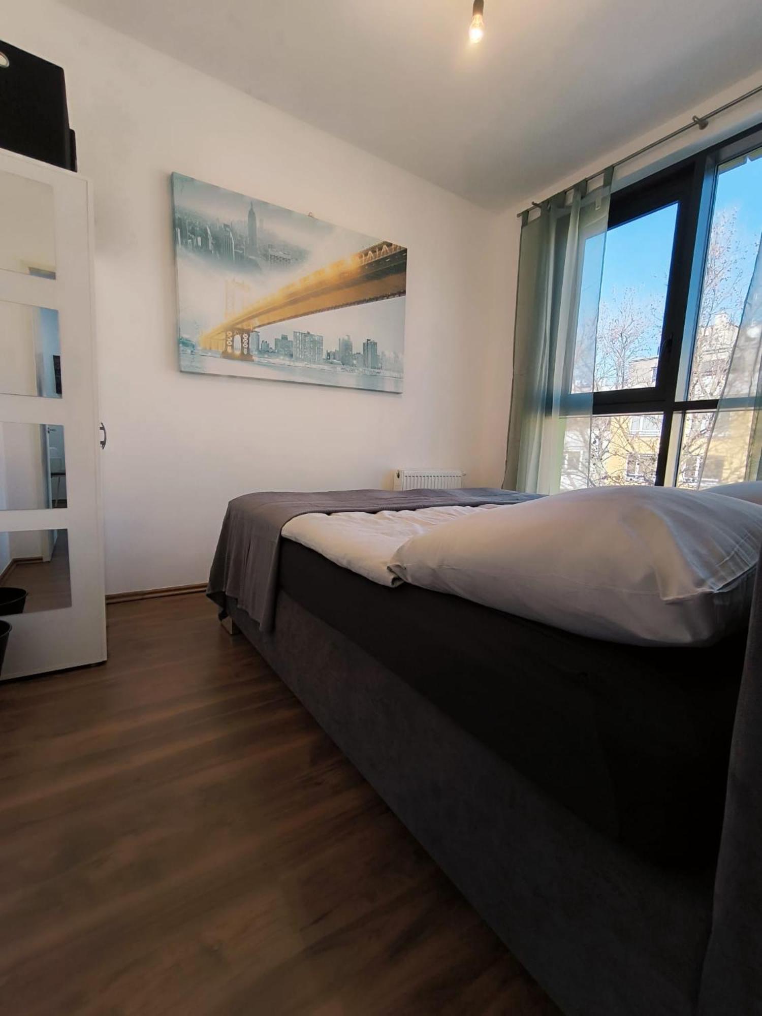 Pretty Apartment Next To Metro Station Виена Екстериор снимка