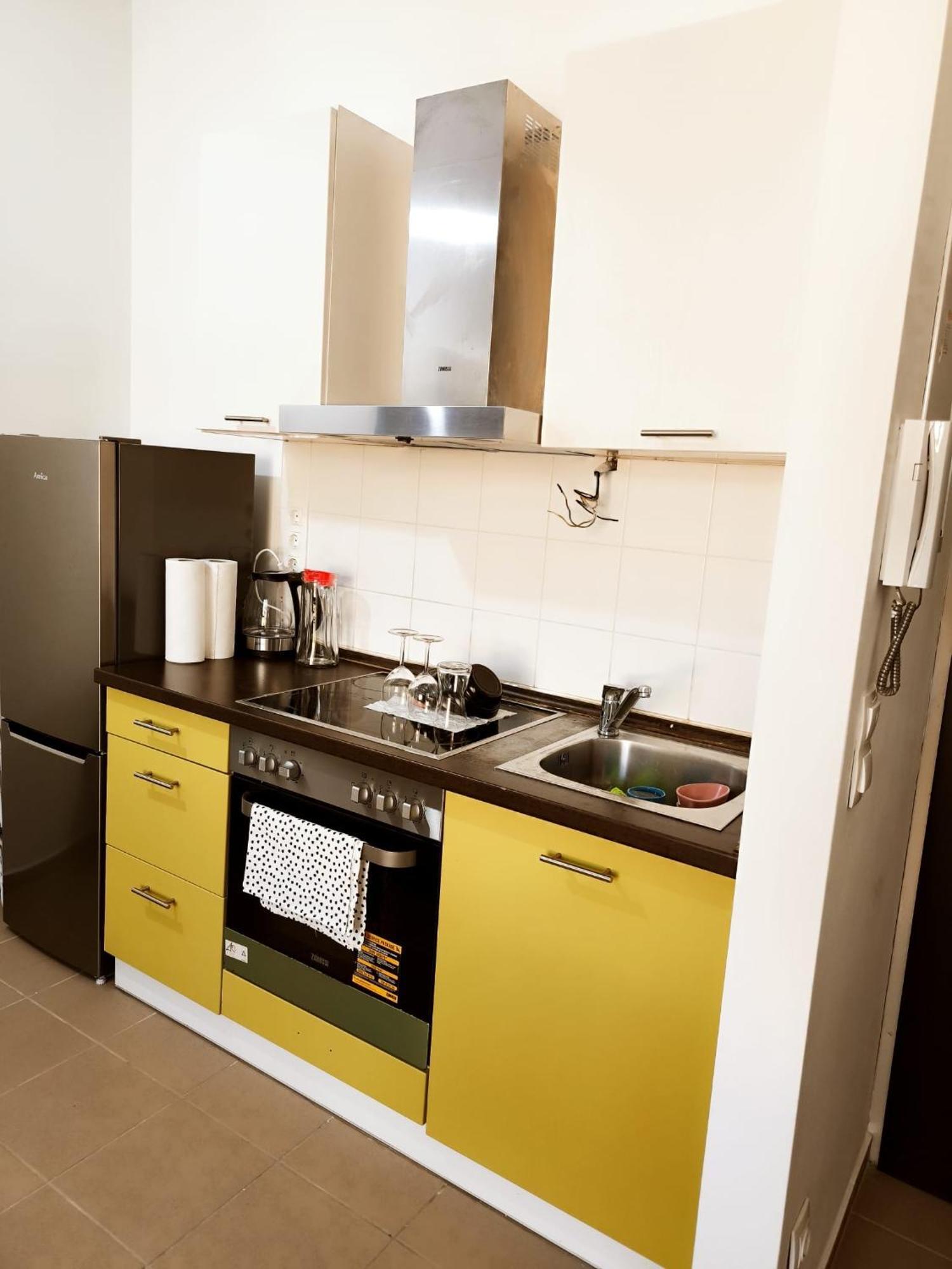 Pretty Apartment Next To Metro Station Виена Екстериор снимка